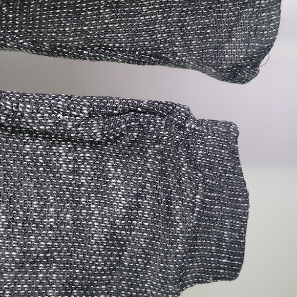 LILI WHITE GRAY ARROW PRINT TOP LONG SLEEVE CROP T SHIRT SIZE S MADE IN USA. - Picture 9 of 15